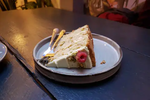 Izabella Cafe Baker Street photo 3